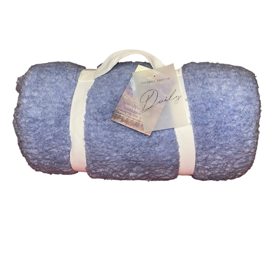 The Daily Collection Sherpa Throw Blanket Blue 50 x 60